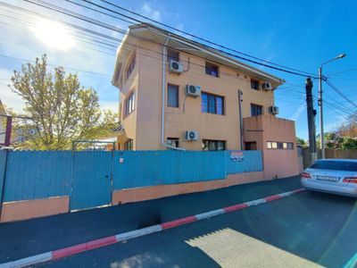 Casă cu 12 camere de vânzare în Central, Mamaia-Sat – fotografia 2 din 20