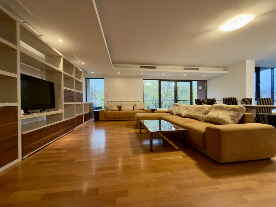 Apartament cu 5 camere de închiriat în Victoriei, București – fotografia 3 din 18