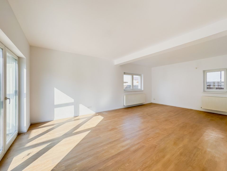 Casă cu 4 camere de vânzare în Nord-Vest, Sabareni – fotografia 6 din 20