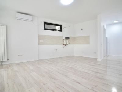 Garsonieră cu 1 cameră de închiriat în Mihai Bravu, București – fotografia 2 din 14