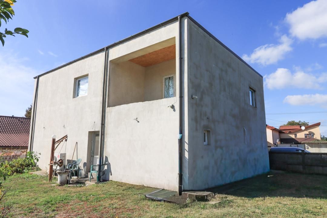 Spațiu comercial cu 3 camere de vânzare în Central, Tamadau Mare – fotografia 15 din 24