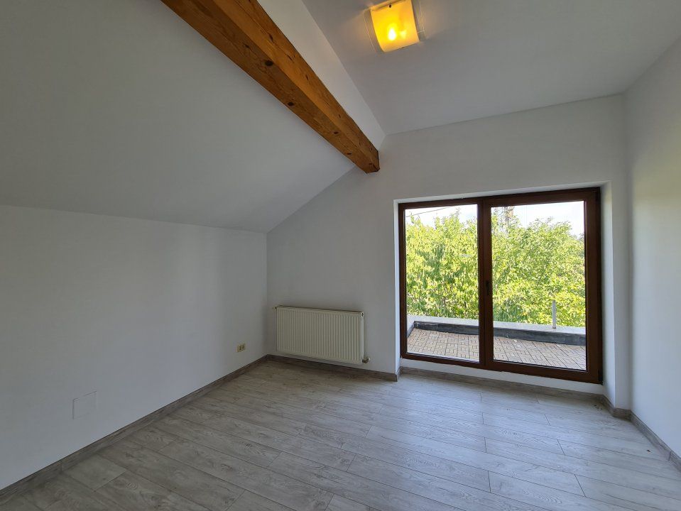 Casă cu 5 camere de vânzare în Mogoșoaia – fotografia 17 din 21