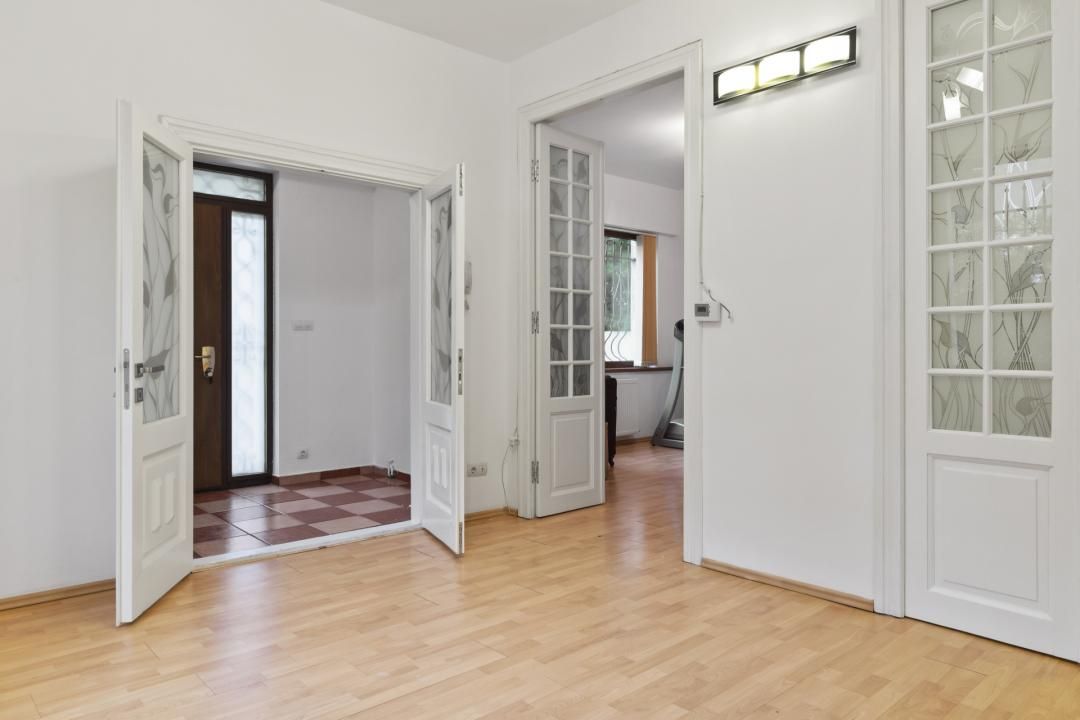 Casă cu 8 camere de vânzare în Vatra Luminoasa, București – fotografia 35 din 38
