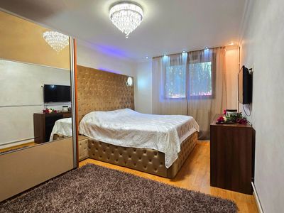 Casă cu 8 camere de vânzare în Central, Afumați – fotografia 5 din 91