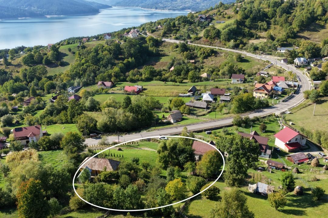 Casă cu 5 camere de vânzare în Buhalnita – fotografia 3 din 23