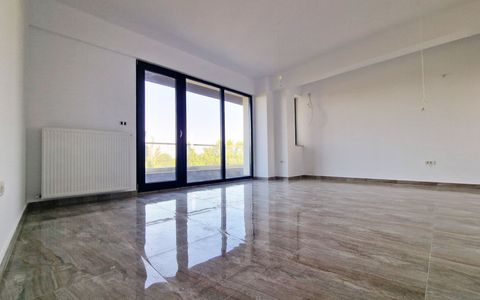 Apartament cu 3 camere de vânzare în Mamaia