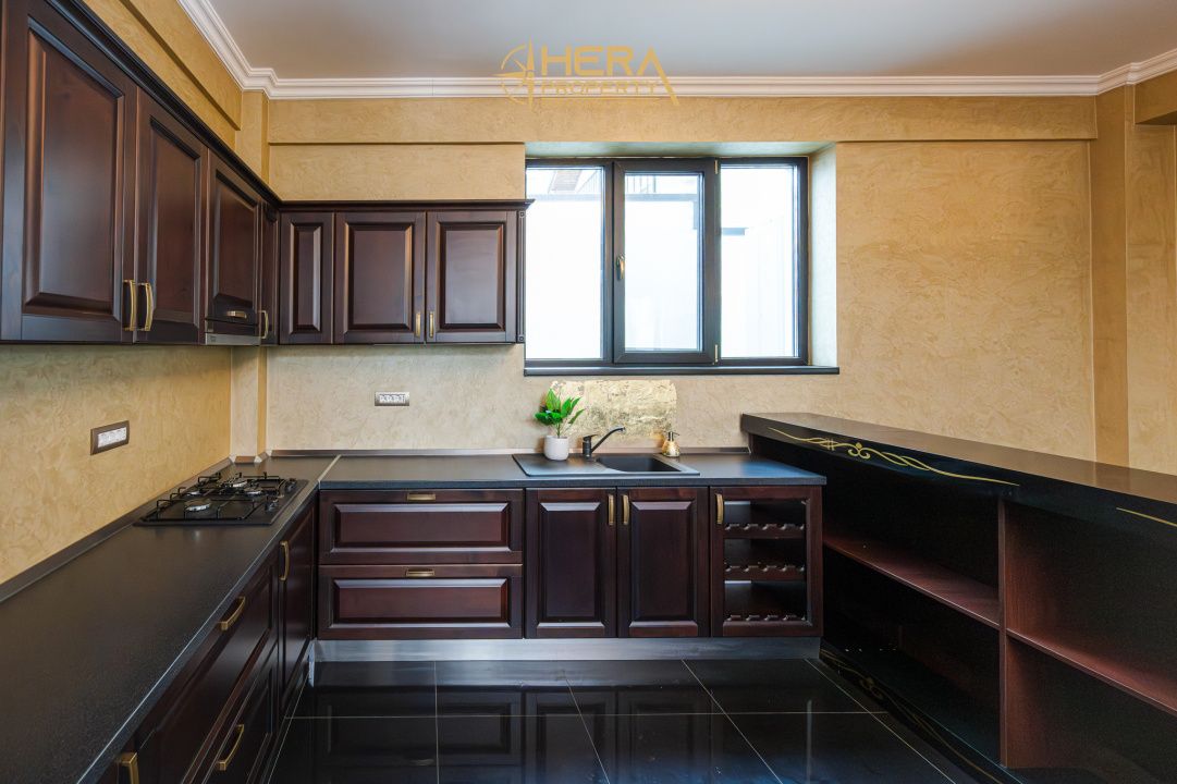 Casă cu 8 camere de vânzare în Ultimul leu, Galați – fotografia 10 din 86