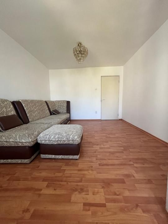 Apartament cu 2 camere de vânzare în Central, Găești – fotografia 2 din 16