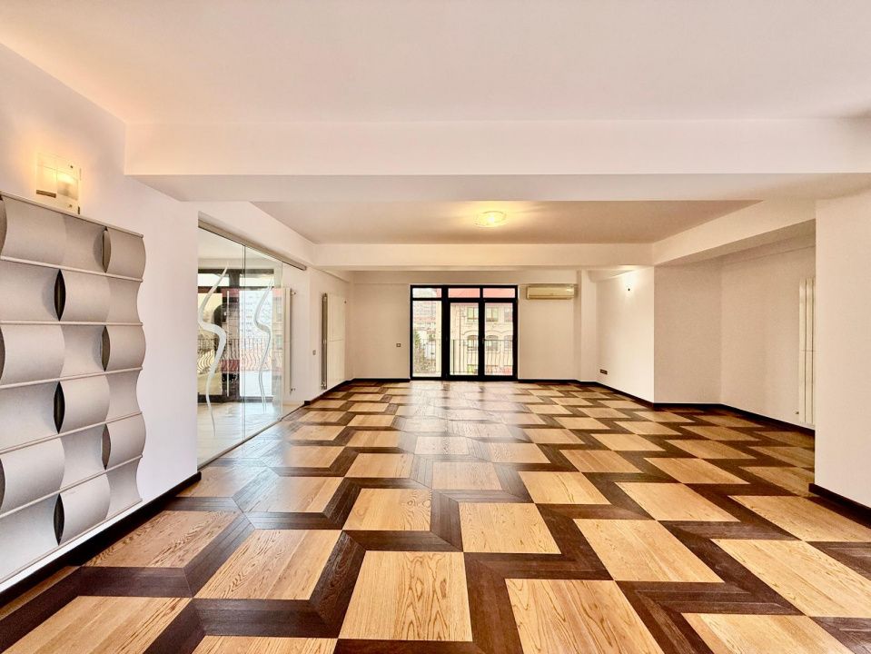 Apartament cu 4 camere de vânzare în Aviatorilor, București – fotografia 6 din 30