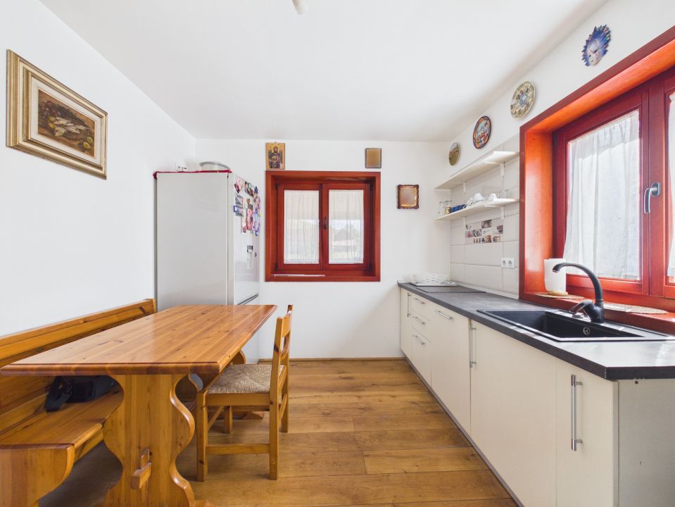 Casă cu 4 camere de vânzare în Nord-Est, Valea Dobarlaului – fotografia 4 din 33