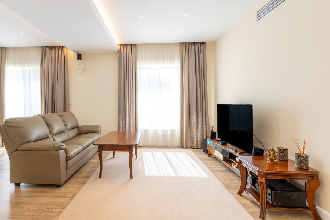 Casă cu 5 camere de vânzare în Ultracentral, Tunari – fotografia 7 din 34
