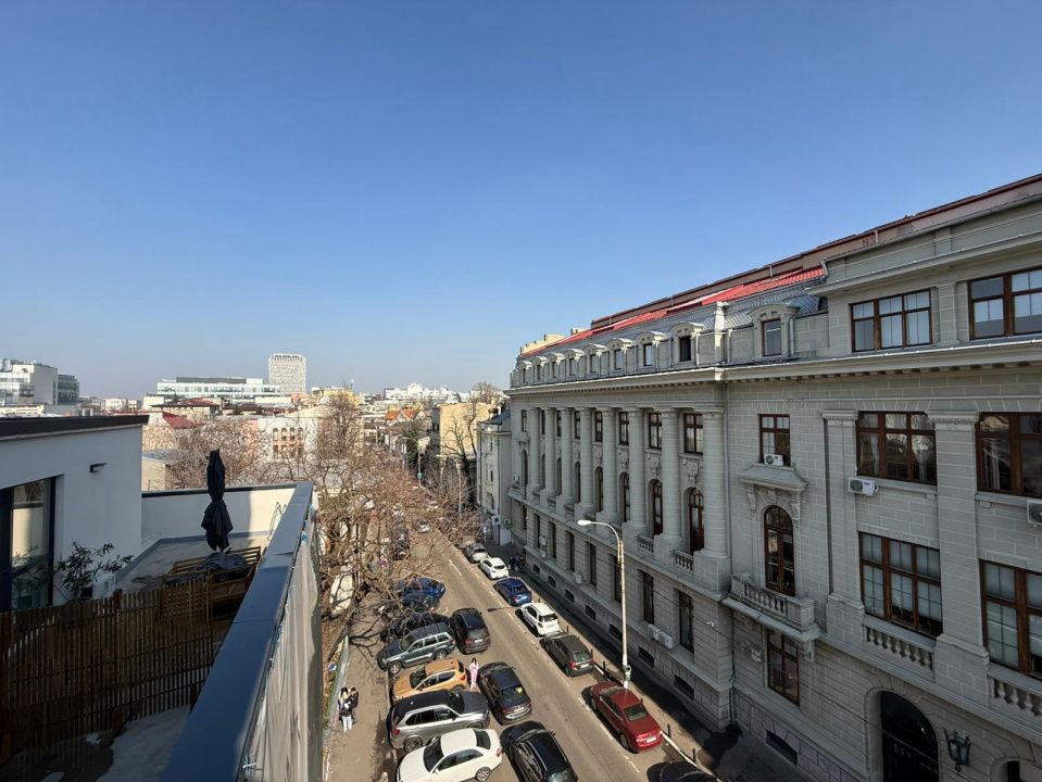 Apartament cu 4 camere de închiriat în Romana, București – fotografia 1 din 8