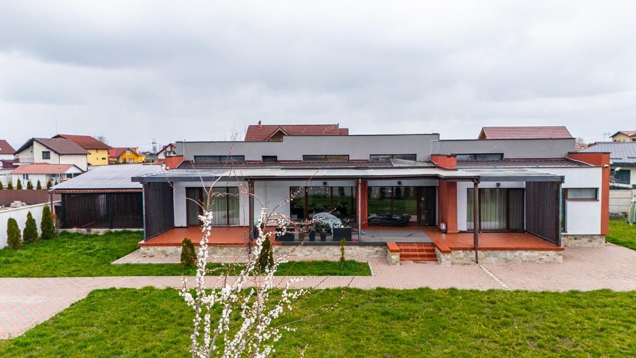 Casă cu 3 camere de închiriat în Stupini, Brașov – fotografia 1 din 18