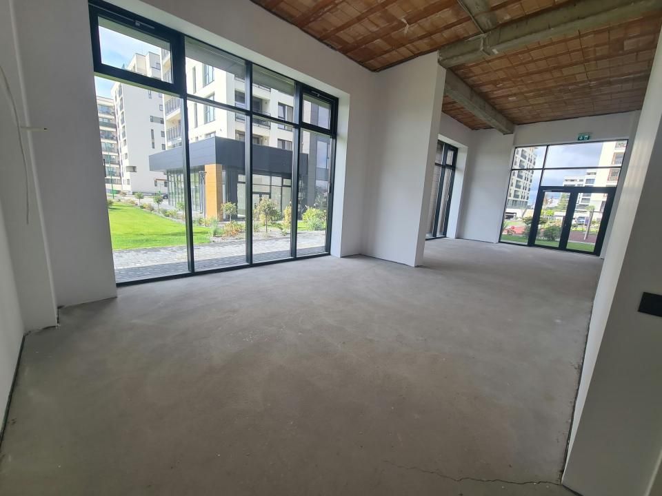 Spațiu comercial cu 1 cameră de închiriat în Tractorul, Brașov – fotografia 2 din 13