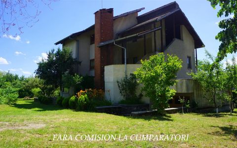 Casă cu 7 camere de vânzare în Daesti