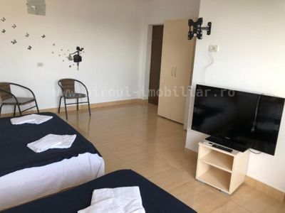 Hotel / pensiune cu 15 camere de vânzare în Est, Costinesti – fotografia 2 din 16