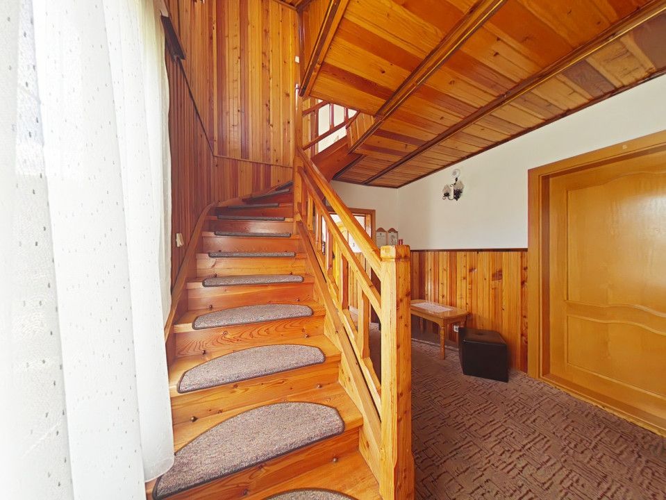 Casă cu 5 camere de închiriat în Moieciu de Jos – fotografia 5 din 18
