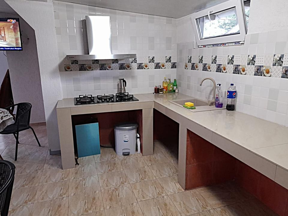Casă cu 12 camere de vânzare în Central, Mamaia-Sat – fotografia 15 din 20