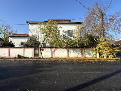 Casă cu 10 camere de vânzare în Mamaia-Sat – fotografia 3 din 34