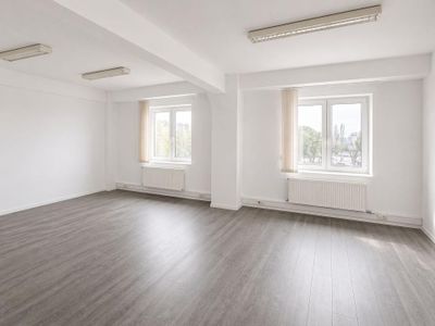 Spațiu de birouri cu 30 camere de vânzare în Oradea – fotografia 2 din 6