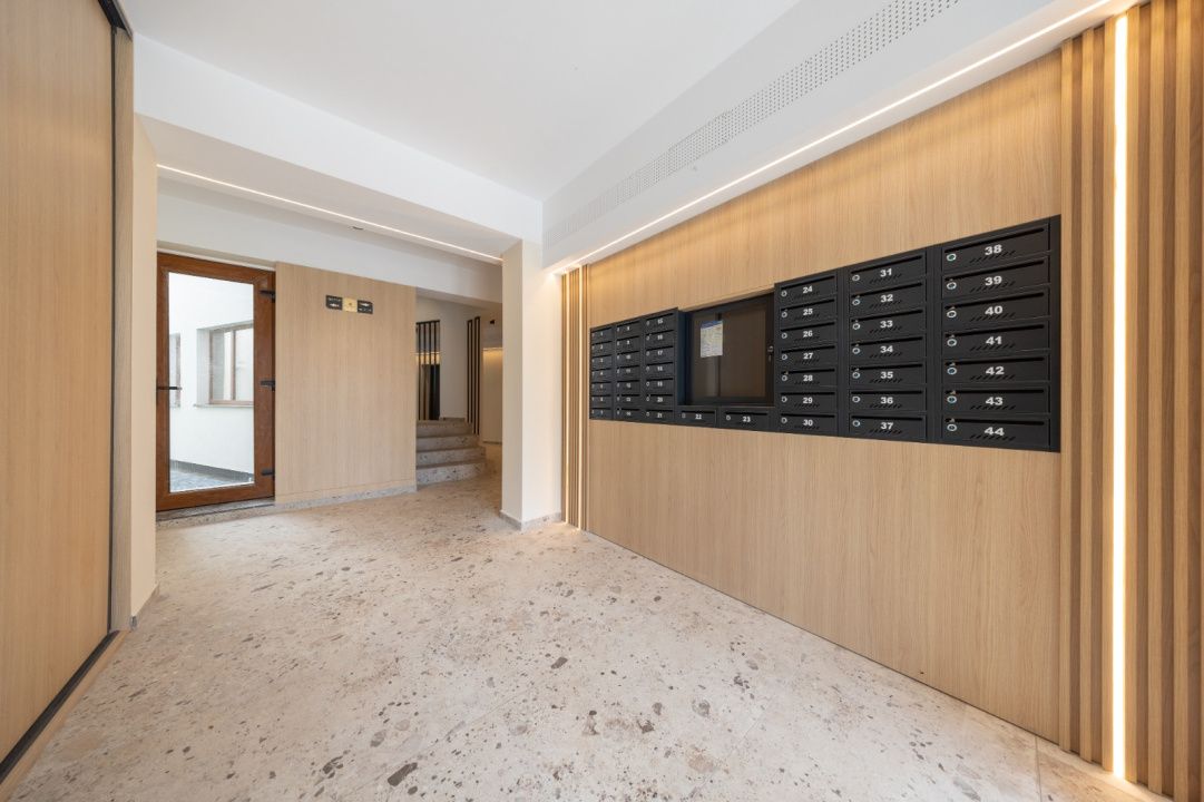 Apartament cu 2 camere de vânzare în Tractorul, Brașov – fotografia 3 din 15
