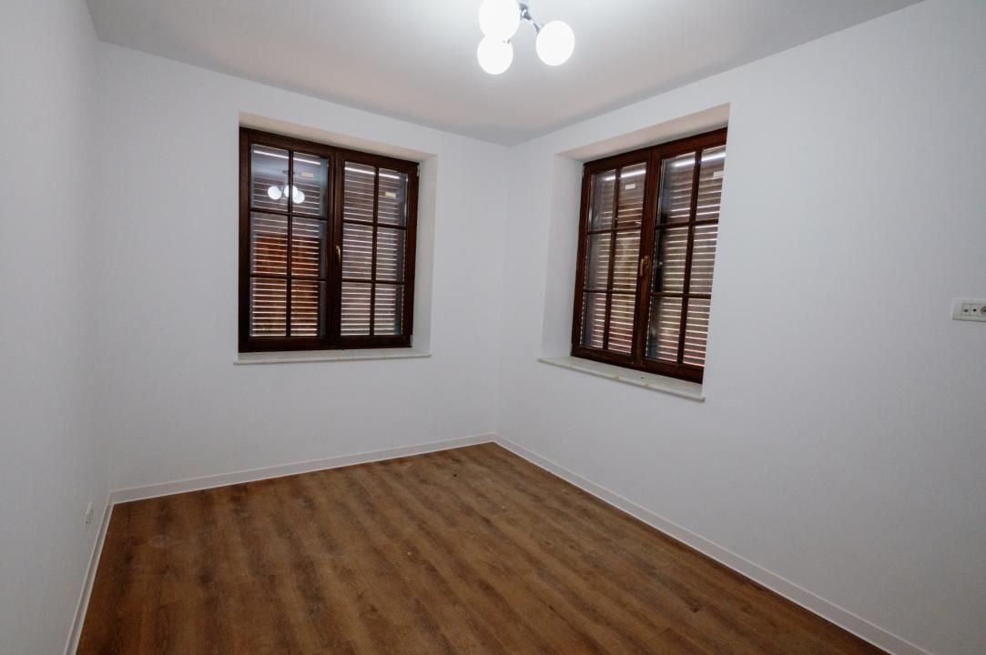 Casă cu 4 camere de vânzare în Central, Ștefănești – fotografia 4 din 64