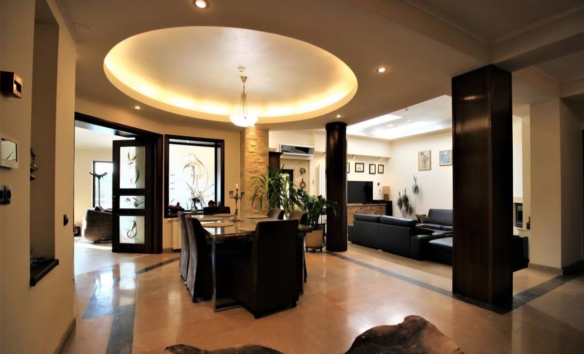 Casă cu 10 camere de vânzare în Mogoșoaia – fotografia 9 din 38