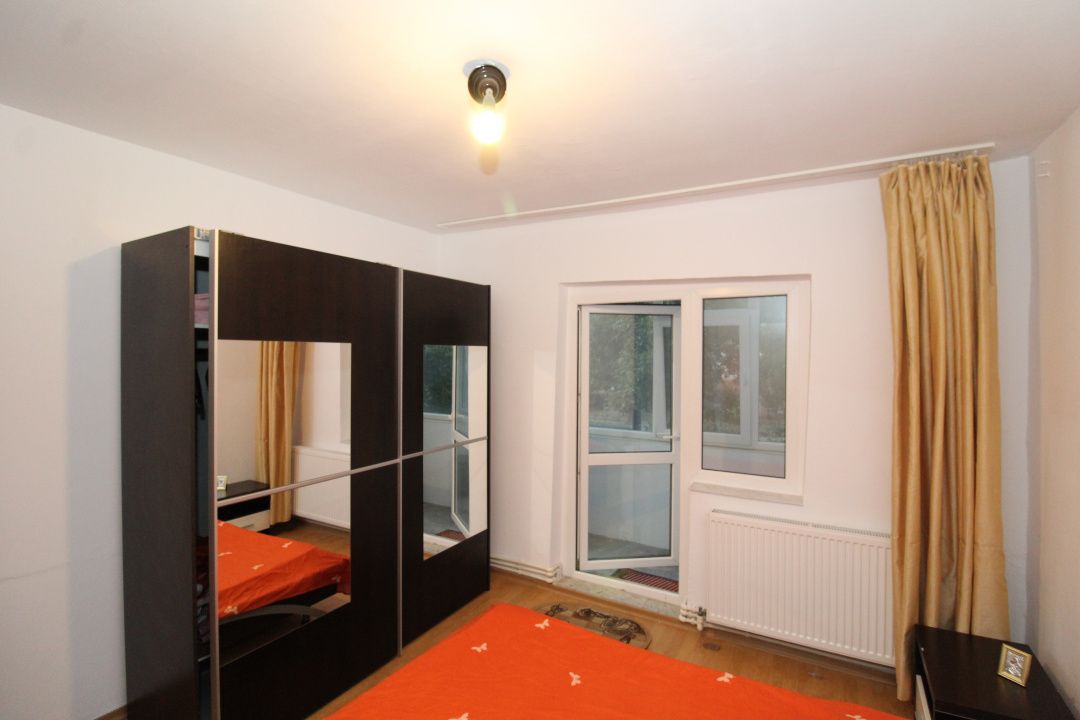Apartament cu 2 camere de închiriat în Trocadero, Constanța – fotografia 2 din 8