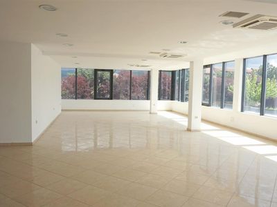 Spațiu comercial cu 1 cameră de închiriat în Cartierul Traian, Râmnicu Vâlcea – fotografia 3 din 14