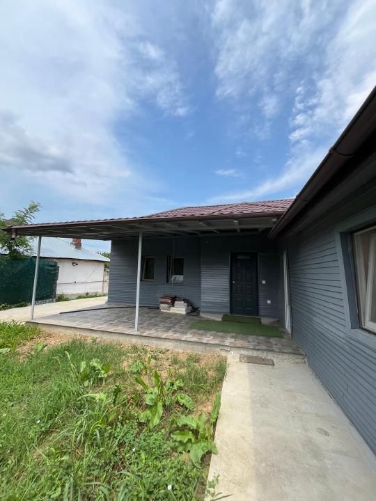 Casă cu 4 camere de vânzare în Central, Cuparu – fotografia 1 din 31