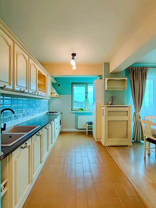 Apartament cu 3 camere de vânzare în Central, Mamaia-Sat – fotografia 8 din 27