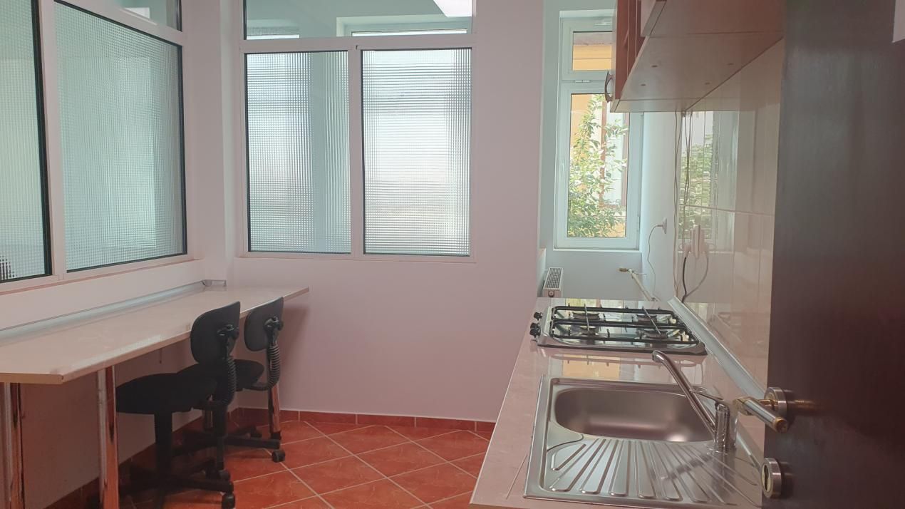 Spațiu de birouri cu 3 camere de închiriat în Calea Calarasilor, București – fotografia 10 din 10