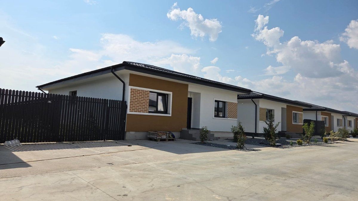 Casă cu 4 camere de vânzare în Tunari – fotografia 15 din 26