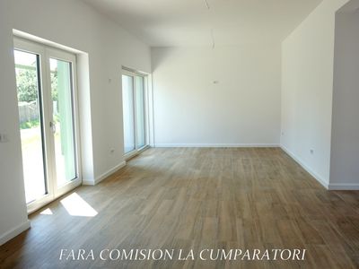 Casă cu 4 camere de vânzare în Central, Bujoreni – fotografia 2 din 26