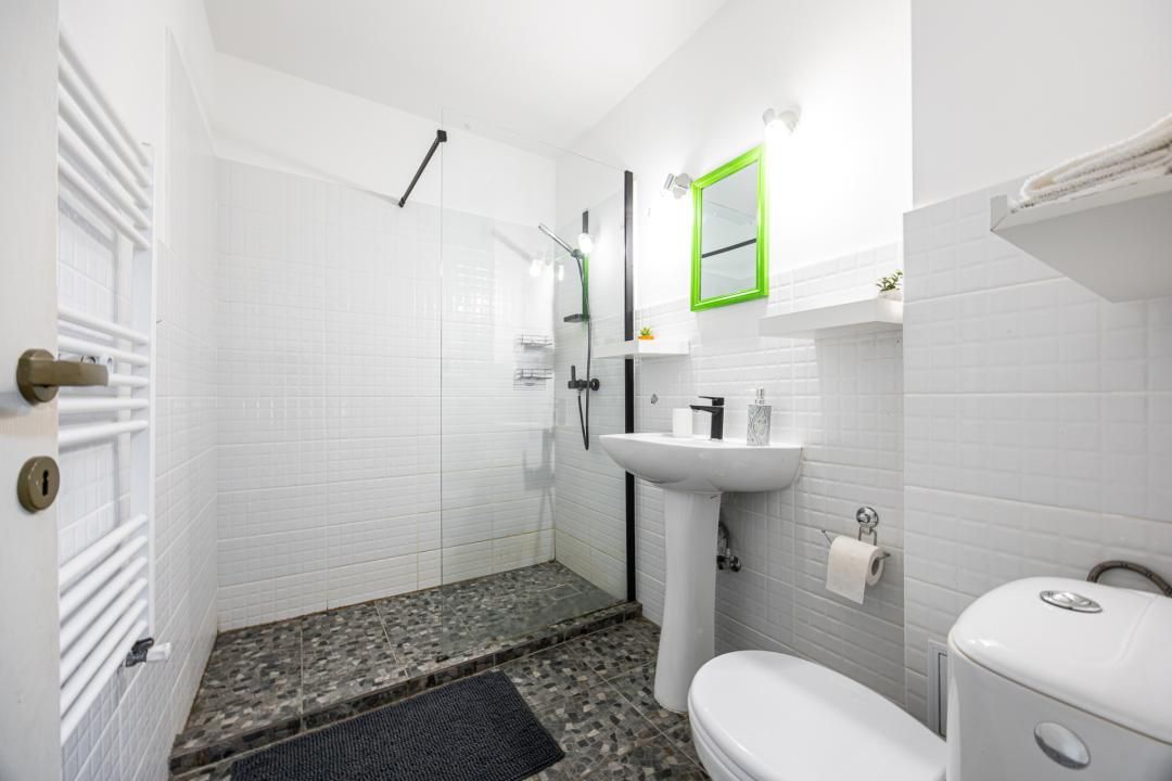 Casă cu 7 camere de vânzare în Central, Bran – fotografia 27 din 38