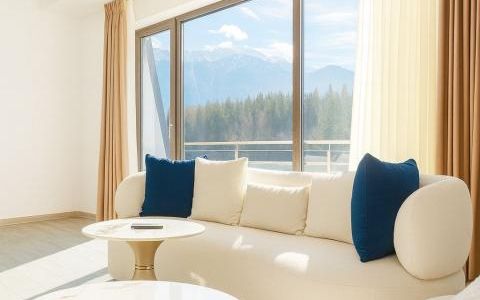 Apartament cu 4 camere de vânzare în Poiana Brasov