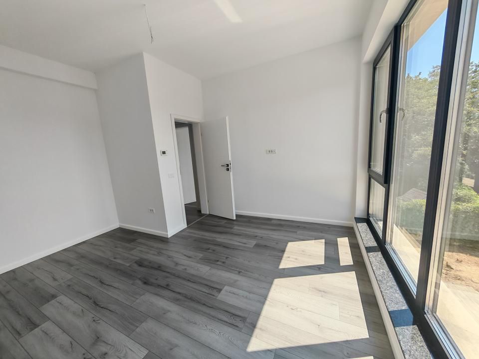 Casă cu 6 camere de vânzare în Tunari – fotografia 25 din 28