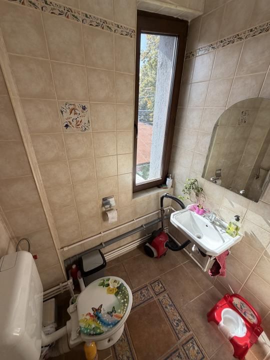 Spațiu comercial cu 6 camere de vânzare în Central, Giurgiu – fotografia 13 din 17