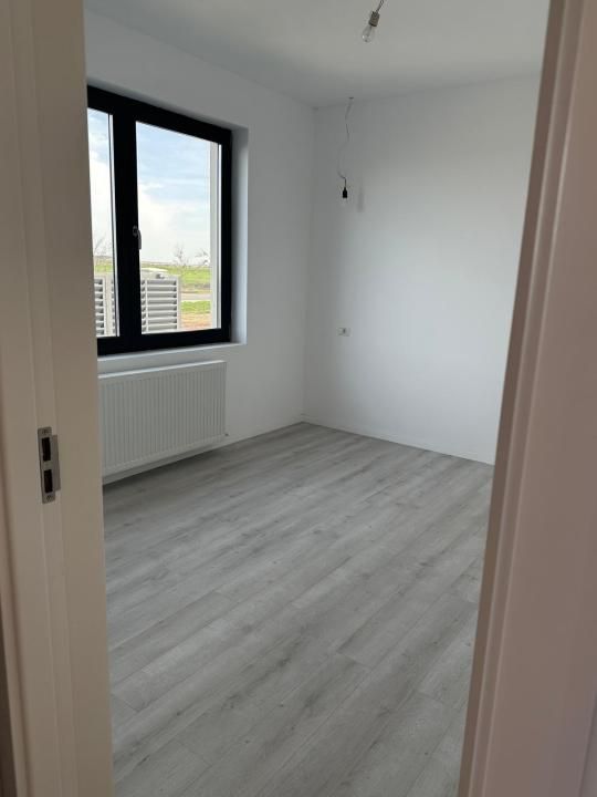 Casă cu 5 camere de vânzare în Dascalu – fotografia 25 din 33