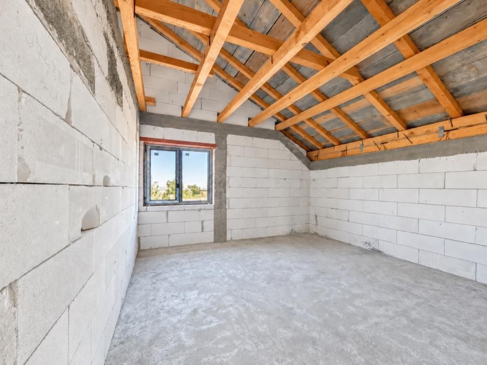 Casă cu 4 camere de vânzare în Valu lui Traian – fotografia 10 din 12
