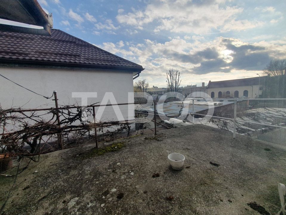 Casă cu 5 camere de vânzare în Făgăraș – fotografia 11 din 12