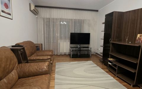 Apartament cu 3 camere de închiriat în Gara, Constanța