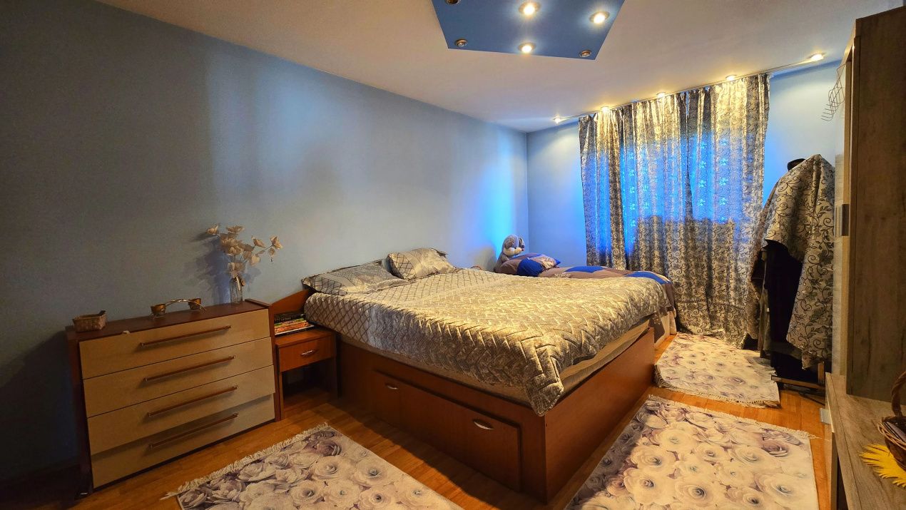 Casă cu 8 camere de vânzare în Central, Afumați – fotografia 12 din 91