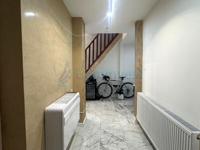 Apartament cu 3 camere de vânzare în Central, Oradea – fotografia 2 din 11