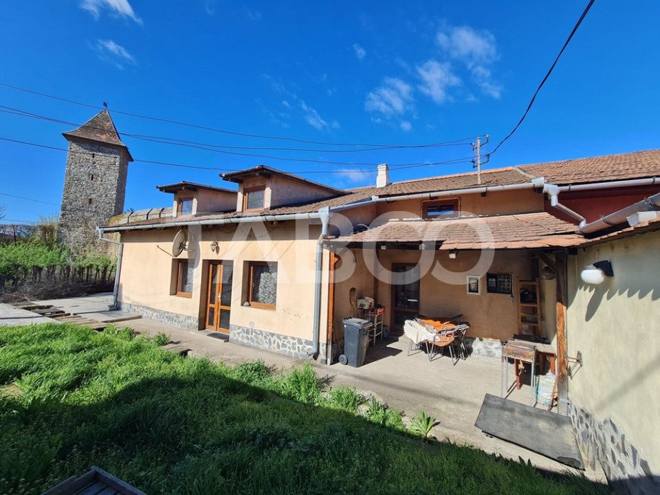 Casă cu 4 camere de vânzare în Sebeș – fotografia 1 din 10