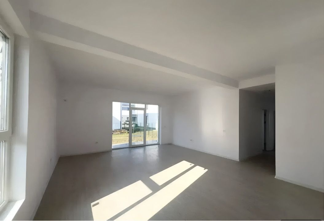 Casă cu 4 camere de vânzare în Central, Tunari – fotografia 8 din 18