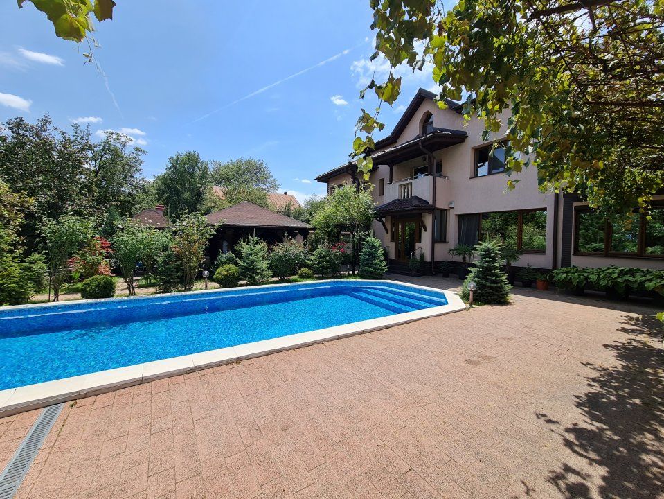 Casă cu 6 camere de vânzare în Domnești – fotografia 1 din 36