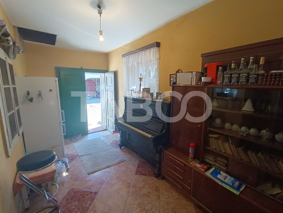 Casă cu 6 camere de vânzare în Nou – fotografia 18 din 27
