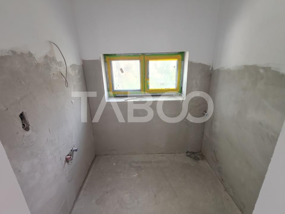 Casă cu 8 camere de vânzare în Cisnadioara – fotografia 23 din 29