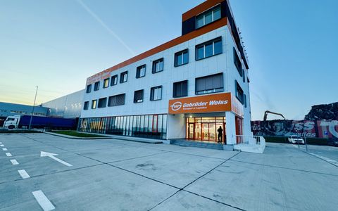 Spațiu de birouri cu 12 camere de închiriat în Popești-Leordeni